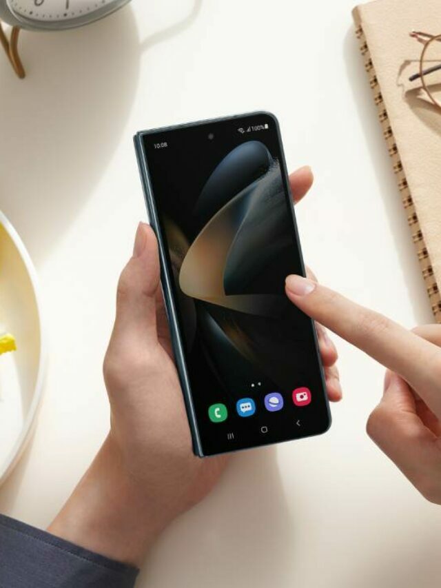 Unlocked Galaxy Z Fold 4 Android 13 & One UI 5.0 arrived in the US