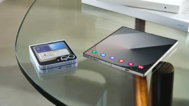 Samsung Galaxy Z Fold 6 and Galaxy Z Flip 6 Showing its Display
