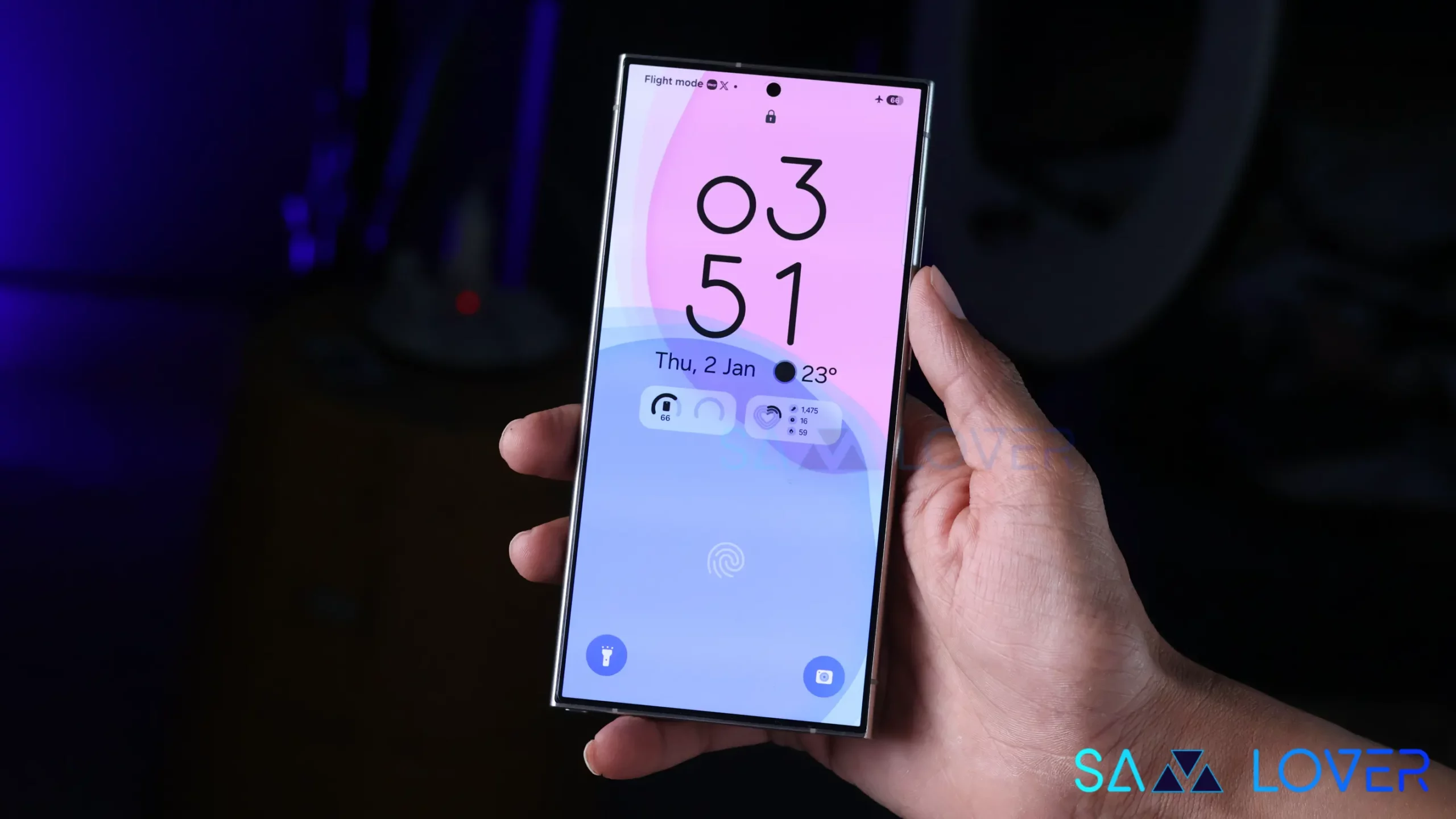 Samsung One UI 7 Lock Screen Clock Customize