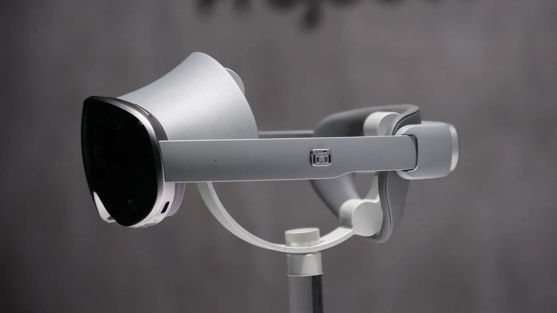 Samsung Android XR Headset