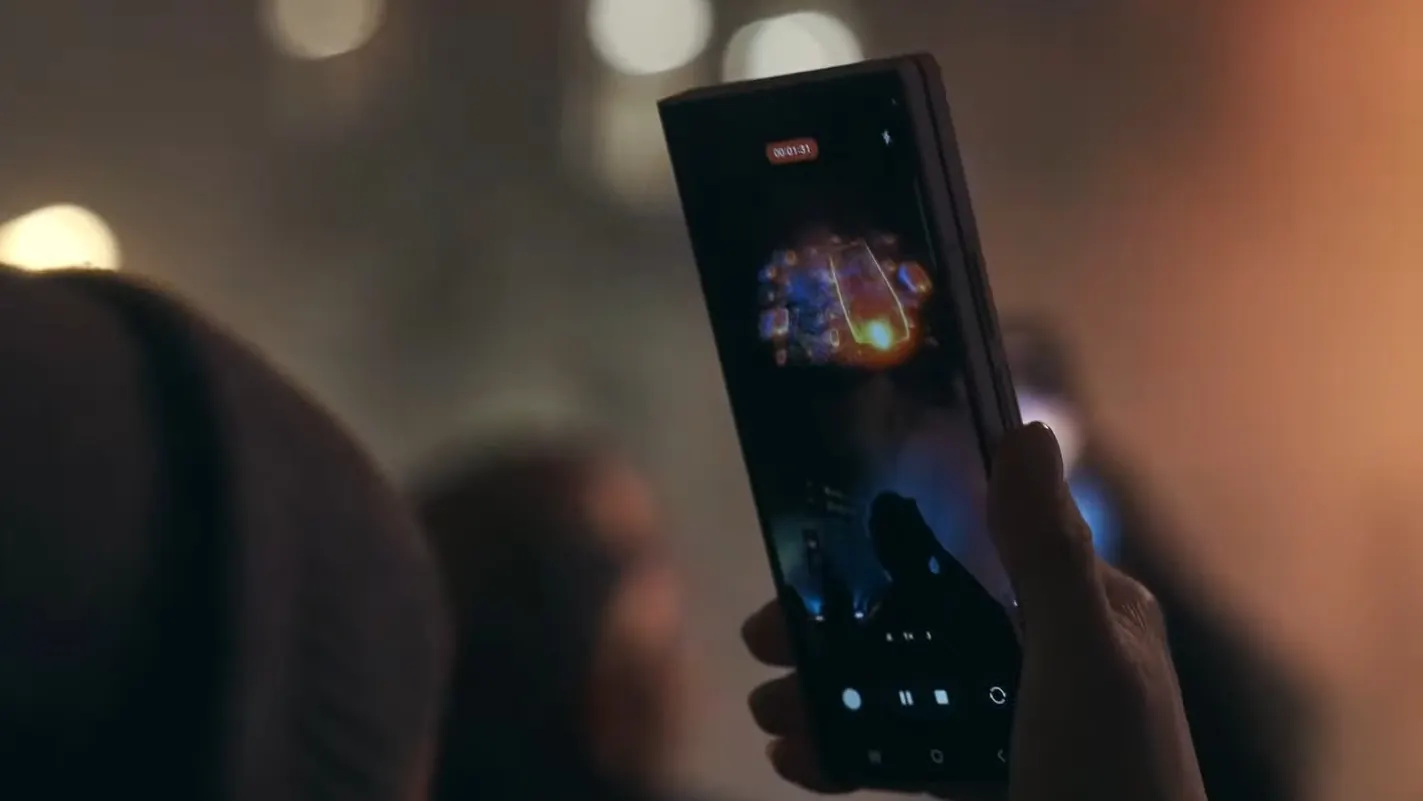 Samsung Hologram teaser