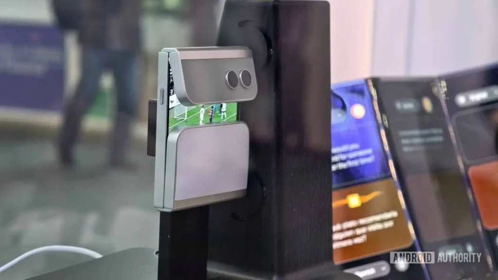 Samsung Asymmetric Flip Concept
