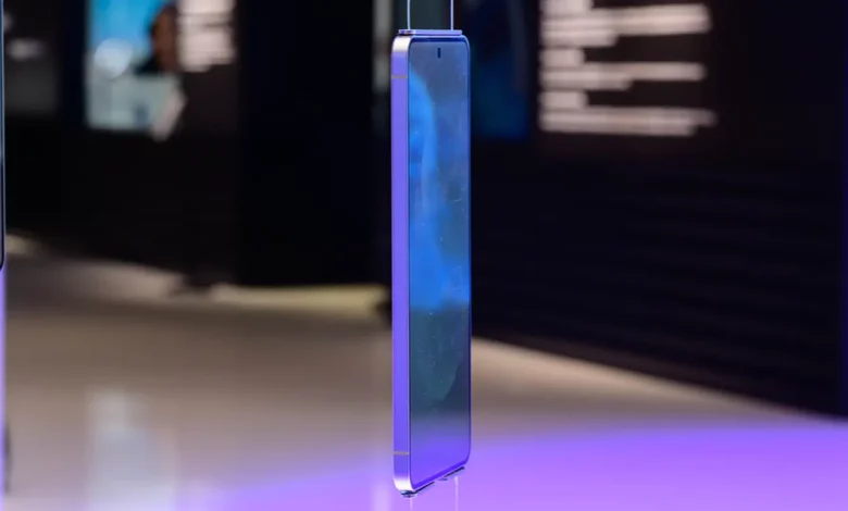 Galaxy S25 Edge at MWC25