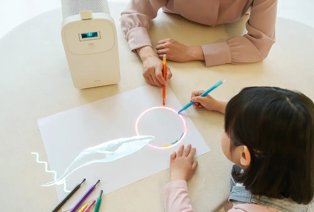 Samsung Projector 'The Premiere 5' with Touch Interaction Function