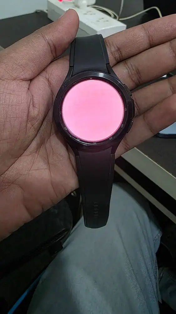 Galaxy Watch4 Classic pink Display issue