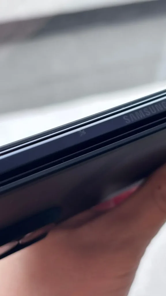 Samsung Galaxy Z FOld 7 Paint Peeling Issue