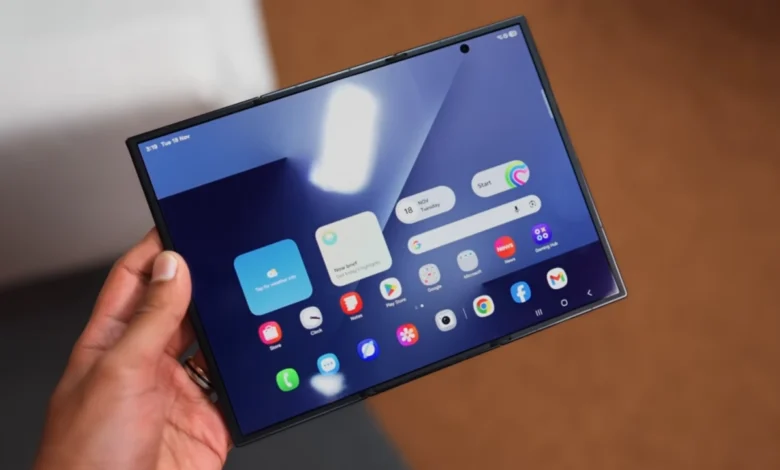 Galaxy Z TriFold Hands On Video