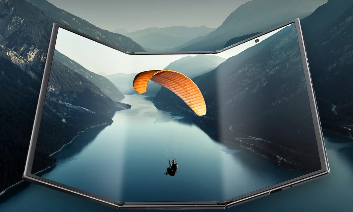 Galaxy Z TriFold Display