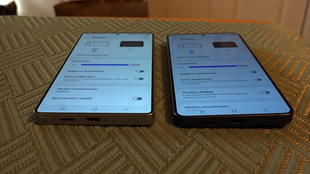 Brightness: Galaxy S25 Ultra on the left and the Galaxy S26 Ultra on the right